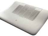 Gamintojo nuotr./Nešiojamojo kompiuterio aušintuvas „Logitech Cooling pad N100“.