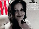 Scanpix nuotr./Abiem krūtimis maitinančios Angelinos Jolie nuotraukas paskelbė žurnalas W