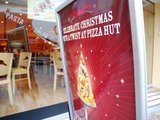 Sauliaus Chadasevičiaus/15min.lt nuotr./Net valgyti picos britų verslininkai kviečia apeliuodami į būsimas Kalėdas.