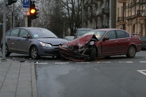 Scanpix nuotr./Avarija prie Žvėryno tilto