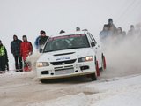 15min.lt/Eriko Ovčarenko nuotr./`eatadienį Utenos apylinkėse vyksta didžiausia žiemos sporto aventė  Lietuvos ir Latvijos ralio čempionatų pirmasis etapas  Halls Winter Rally 2010. 