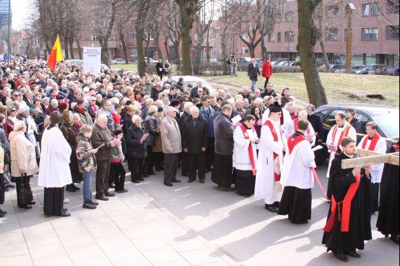 J.Andriejauskaitės nuotr./Daugumą procesijos dalyvių sudarė senjorai.
