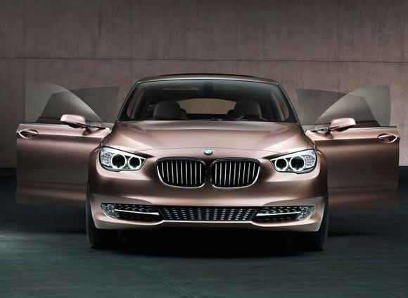 Gamintojo nuotr./BMW 5 GT koncepcija  karačiausia gamintojų naujiena