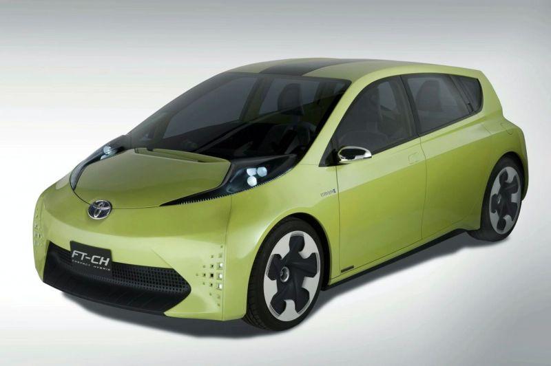 „Toyota FT-CH“ koncepcija – naujasis miesto hibridas