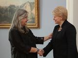 Džojos Gundos Barysaitės, LRPK/BFL nuotr./Dalia Grybauskaitė susitiko su Birute Galdikas.