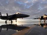 srž. Mark Fortin/JAV karinės oro pajėgos nuotr./Naikintuvai F-15 „Strike Eagle“ 