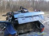 Panevėžio apskrities VPK nuotr./Po avarijos suniokotas „Ford Scorpio“