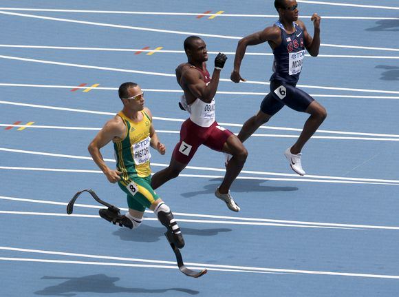 Reuters/Scanpix nuotr./Oscaras Pistorius pateko į 400 metrų rungties bėgimo finalą