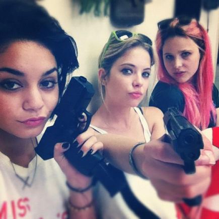 Asmeninio albumo nuotr. /Vanessa Hudgens, Ashley Benson