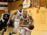 BC „Statyba“ nuotr./Su kamuoliu „Statybos“ žaidėjas Martynas Paliukėnas