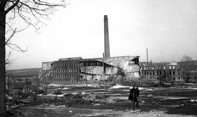 Stasio Ivanausko/`iaulių Auaros muziejaus archyvo nuotr./Frenkelio odų fabriko `iauliuose griuvėsiai (1945 m.)