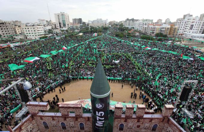 Scanpix nuotr./Gazos ruožo gyventojai rinkosi į Hamas minėjimą