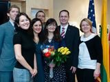 Užsienio reikalų ministerijos nuotr./Lietuvos ambasadoje JAV pasveikinta lietuvių vertėja Angelė Bailey