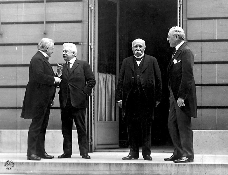 „Wikimedia Commons“/U.S. Signal Corps nuotr./„Didysis ketvertas“ Paryžiaus taikos konferencijoje: D.Britanijos premjeras Davivas Lloydas George'as, Italijos premjeras Vittorio Orlando, Prancūzijos premjeras Georges'as Clemenceau ir JAV prezidentas Woodrow Wilsonas