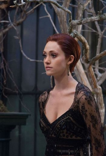 „ACME Film“ archyvo nuotr./Emmy Rossum filme „Nemirtingųjų kronikos: Nuostabūs sutvėrimai“