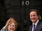 Margaret Thatcher ir Davidas Cameronas (2010 m.)