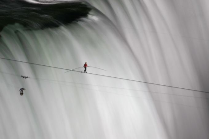 Niagaros krioklys dažnai traukia ir turistus, ir įvairaus plauko nuotykių bei adrenalino mėgėjus