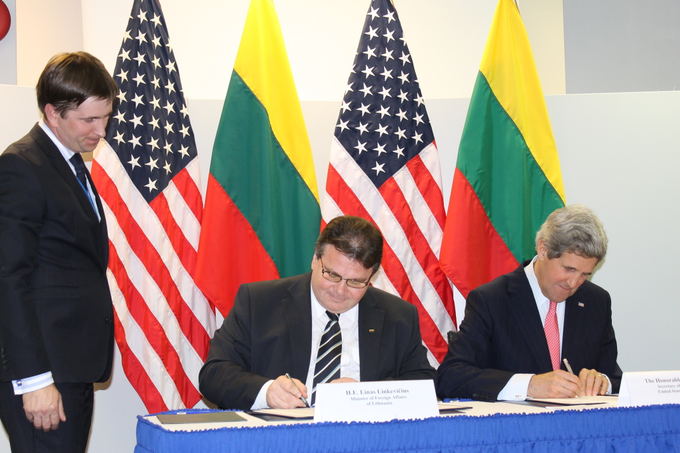 Dalios Plikūnės nuotr./Linas Linkevičius ir Johnas Kerry