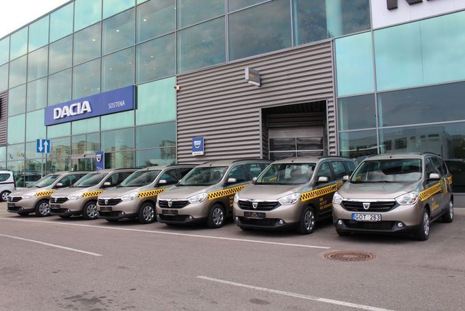 (Sostena nuotr.)/Dacia Lodgy taksi automobiliai 