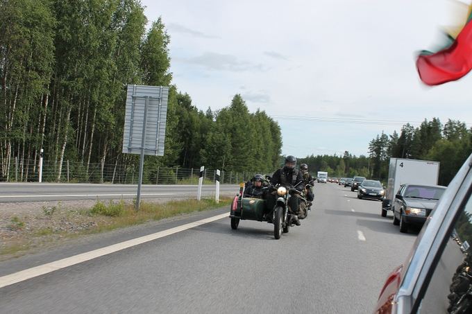 Kelionė aplink Baltiją 2013 nuotr./Kartu su visais automagsitralėje