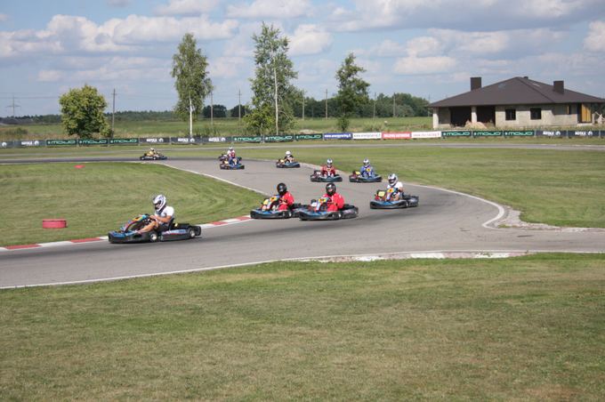 (RKV-Racing nuotr.)/GAZAS.LT mėgėjų kartingo čempionatas