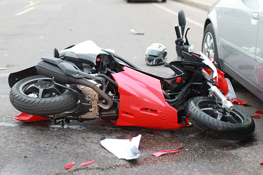 Panevėžyje per avariją nukentėjo nepilnametis mopedo vairuotojas