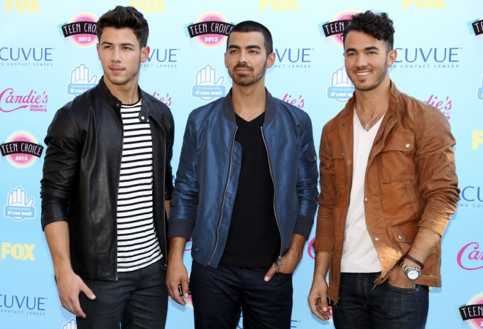 Jonas Brothers: Nickas Jonas, Joe Jonas ir Kevinas Jonas