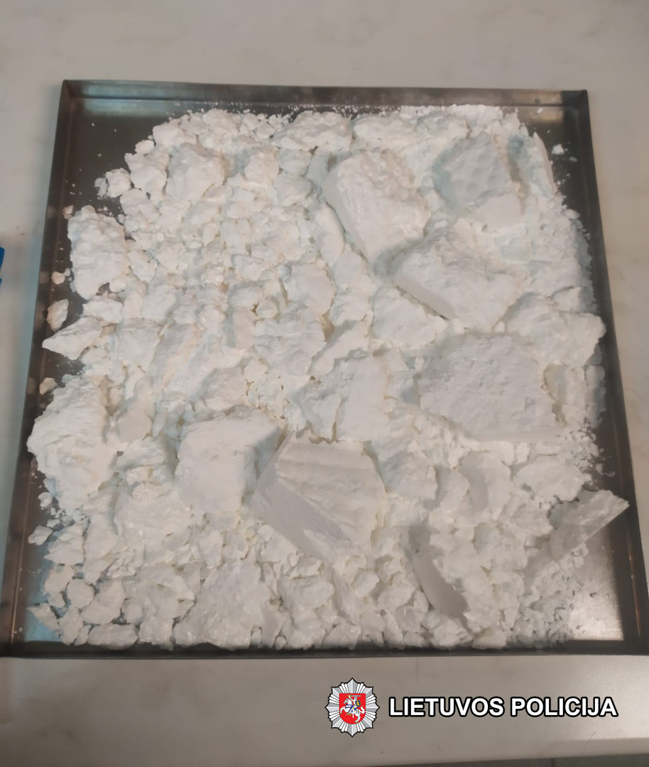 Policija sulaikė kaunietį, namuose laikiusį pustrečio kilogramo kokaino