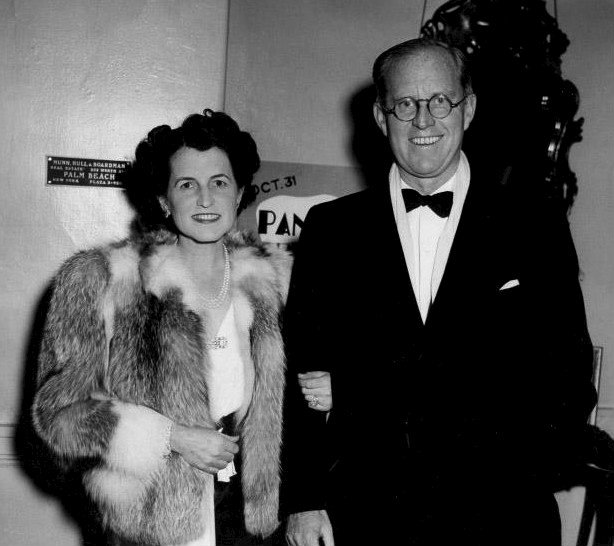 Wikimedia Commons / Public Domain nuotr./Rosemary Kennedy tėvai Rose ir Josephas 1940 m.