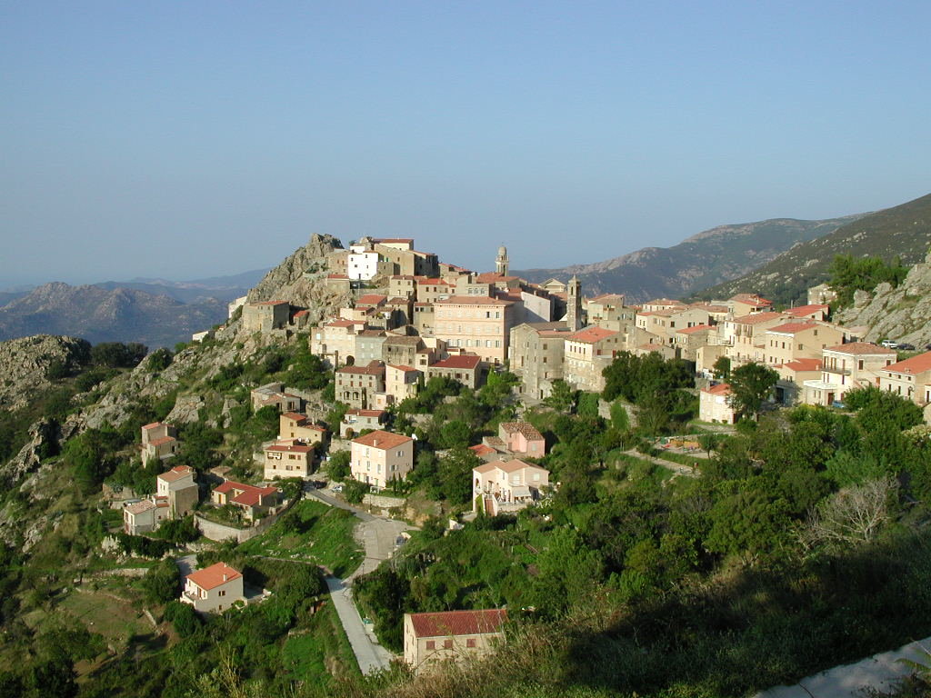 Prancūzijos Korsikos saloje per smarkią audrą žuvo trys žmonės, dar 12 buvo sužeisti