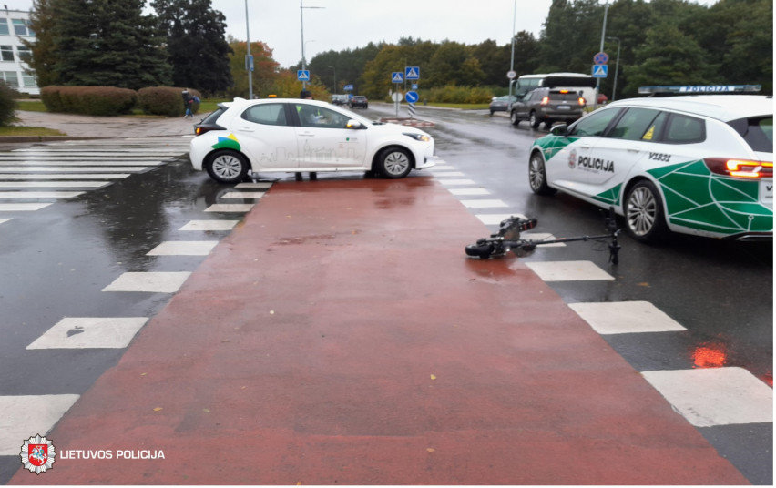 Pirmadienį šalyje – 68 avarijos: BMW susidūrė su dviračių taku važiavusiu riedlentininku