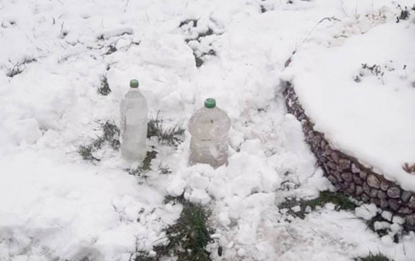 Šalčininkų rajone „naminukė“ buvo slepiama sniege