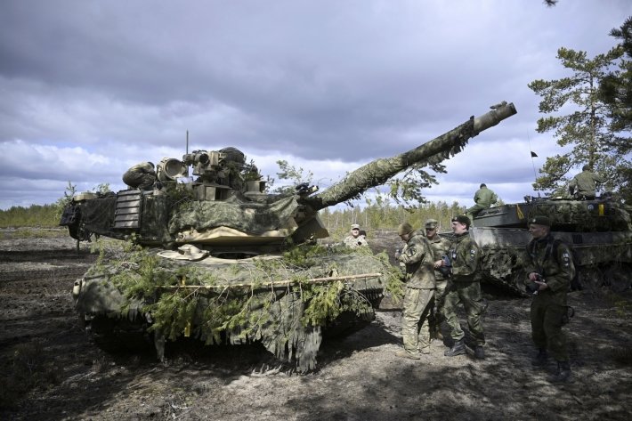V. Zelenskis: tankai „Abrams“ jau Ukrainoje