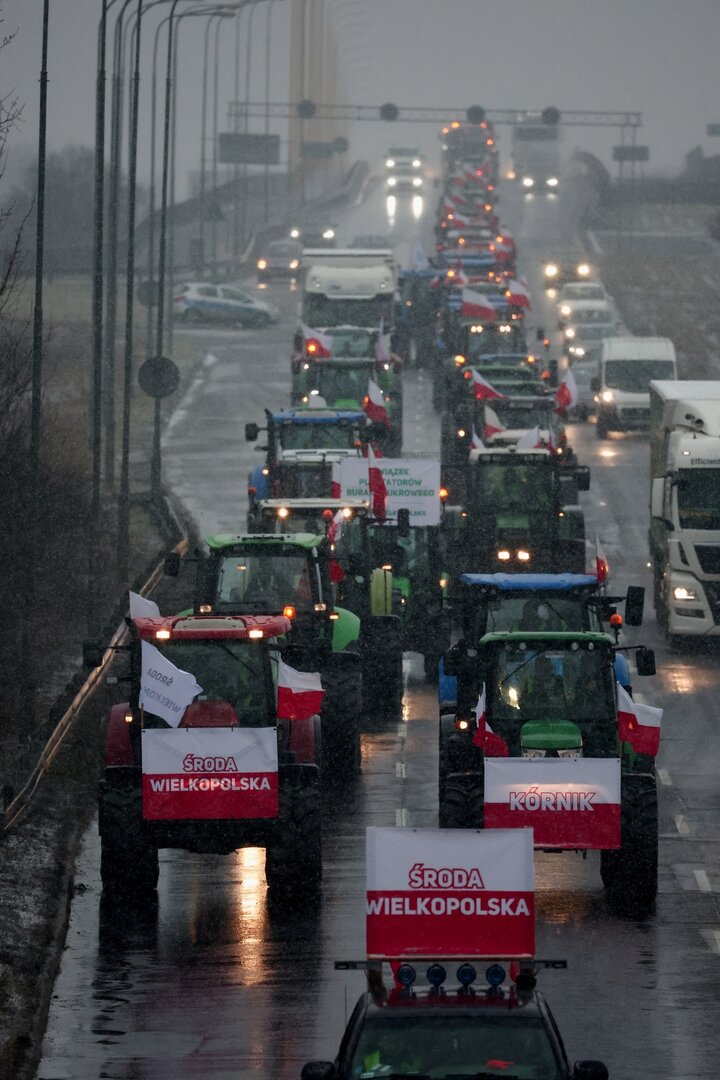 Lenkijos ūkininkai surengė kelių blokadą dėl importo iš Ukrainos