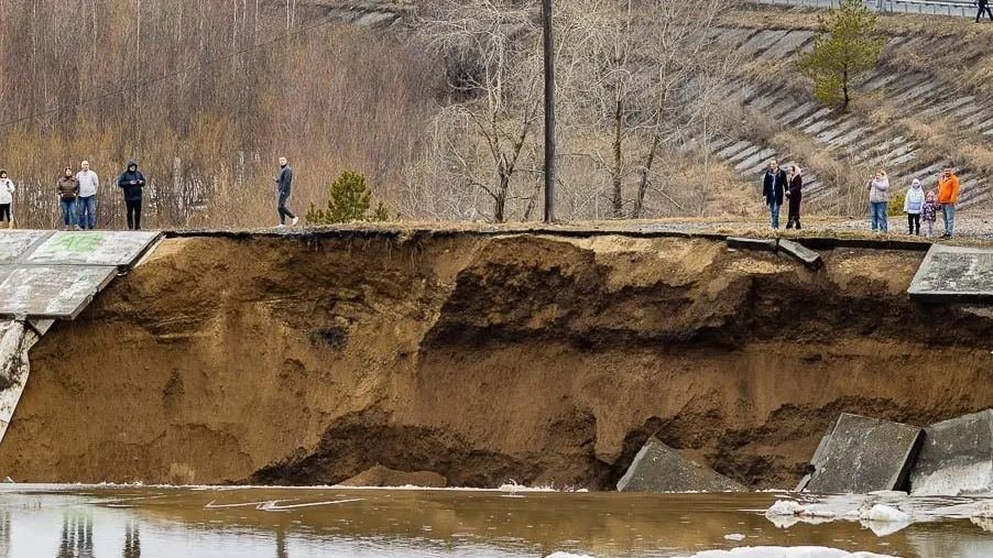 Potvynis Rusijos Tomsko srityje ardo upės užtvanką: iki pavojingos ribos liko 30 cm