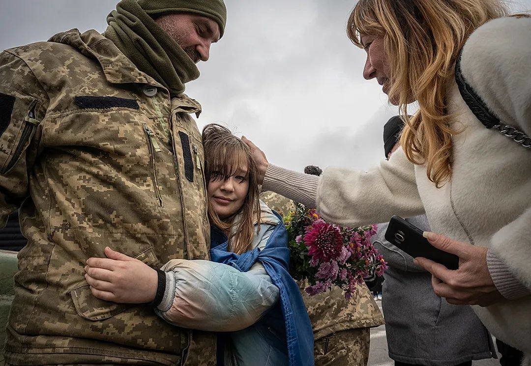 Kremlius ukrainiečių vaikus siunčia į karines stovyklas su vienu tikslu