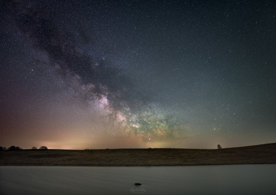 Paryčiais stebėkite virš horizonto iškylančią gražiąją Paukščių tako dalį