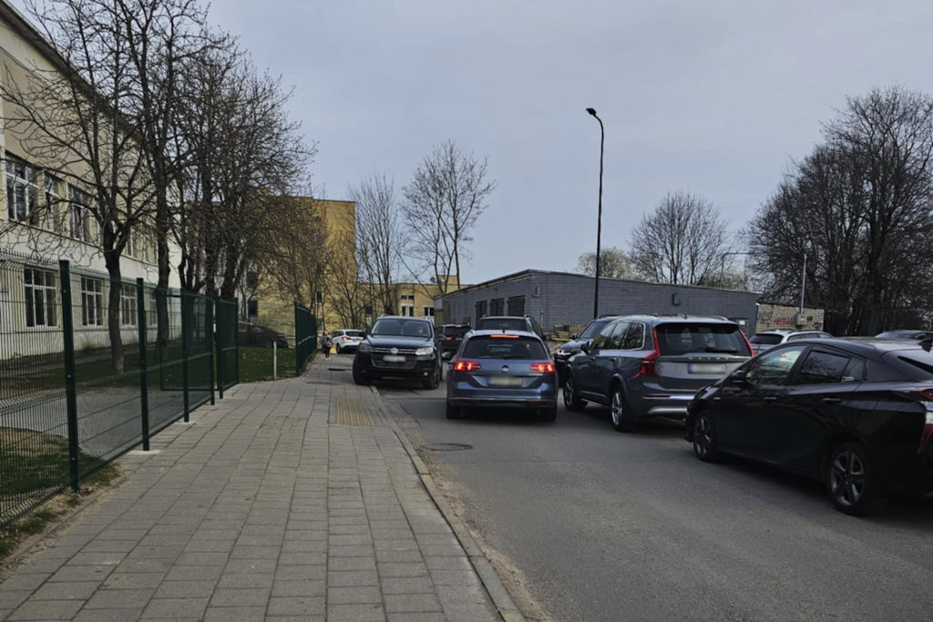 Pyktis dėl eismo organizavimo pokyčių vienoje Vilniaus gatvių: viena valdžia patvirtino, kita siūlo keisti