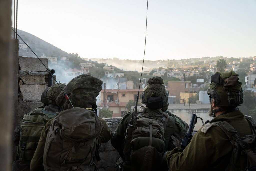 Pareigūnas: Libanas sunaikino apie 90 proc. „Hezbollah“ objektų palei sieną su Izraeliu