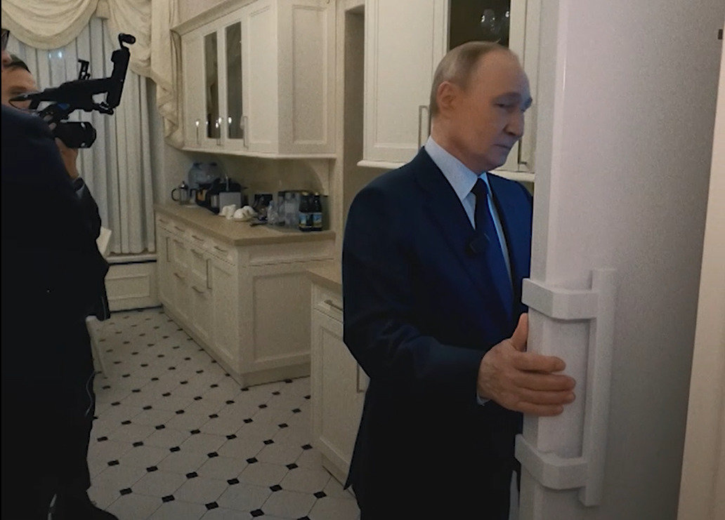 Asmeninį gyvenimą slepiantis Putinas netikėtai pravėrė savo rezidencijos duris