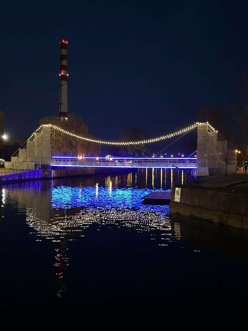 Pėsčiųjų tiltas Klaipėdoje Danės krantus jungs iki pat rudens