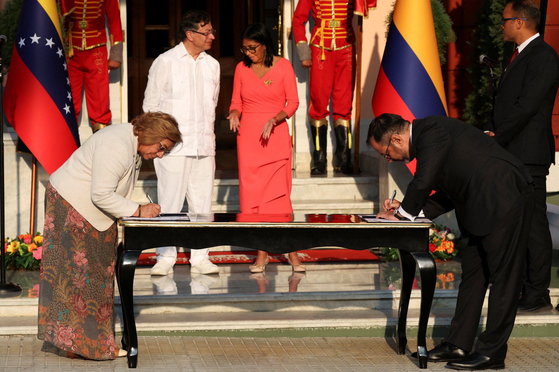 Po Nicolas Maduro Nuvertimo Venesuela Ir Kolumbija Susitar D l Karinio Po Nicolas Maduro Nuvertimo Venesuela Ir Kolumbija Susitar D l Karinio