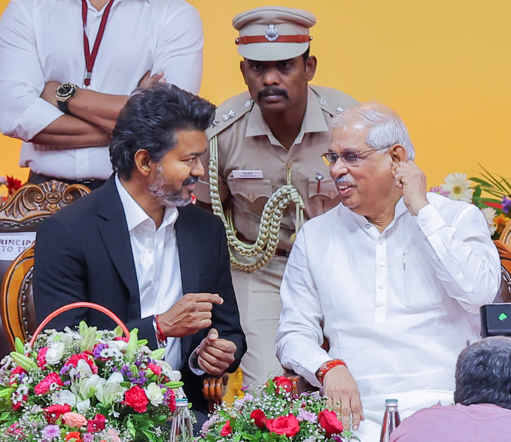 Indijos kino žvaigždė prisaikdintas Tamil Nadu valstijos vadovu