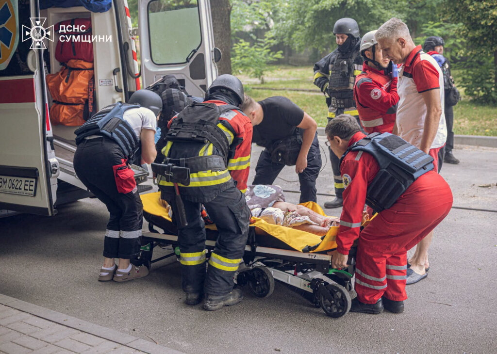 Per Rusijos smūgį Ukrainos sostinėje sužeisti mažiausiai 2 žmonės