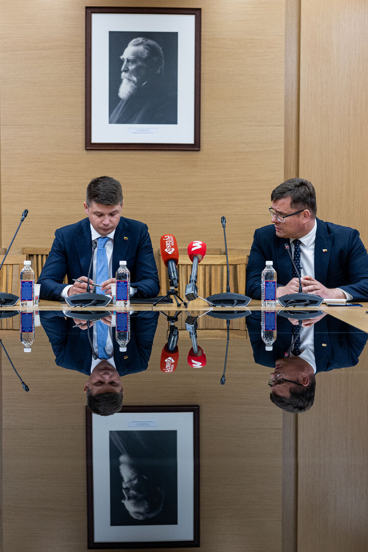 Konservatorių spaudžiamas Katelynas pareigūnų atsiprašyti nenorėjo, bet paaiškino savo žodžius
