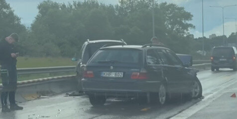 Pagrindinėje šalies magistralėje – dvi avarijos toje pačioje vietoje