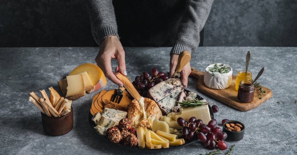 Il formaggio è il re della tavola delle feste e di tutti i giorni: un buongustaio condivide 6 consigli per scegliere formaggi di qualità |  Vita
