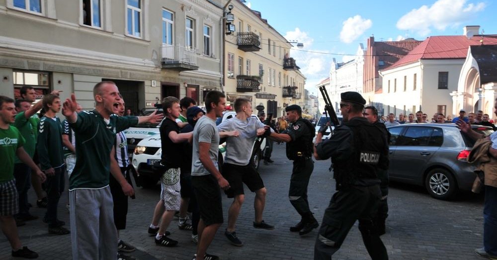 Władze aresztowały sześciu litewskich kibiców i jednego polskiego kibica sportowego