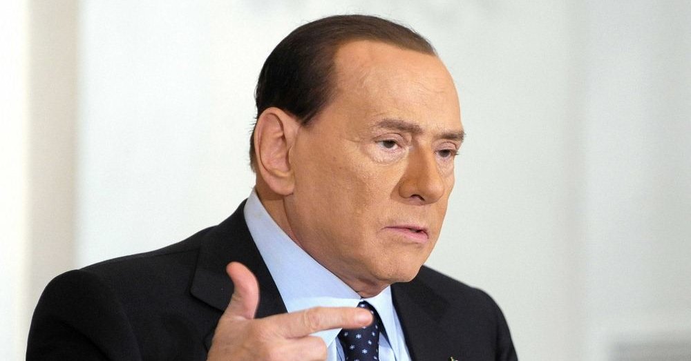 Silvio Berlusconi dice che sceglierà il carcere piuttosto che il servizio alla comunità
