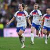 Lauren Hemp ir Anglijos futbolininkės &scaron;venčia Europos čempionių titulą